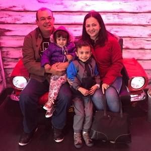 Meet your Posher, Marcela guadalupe